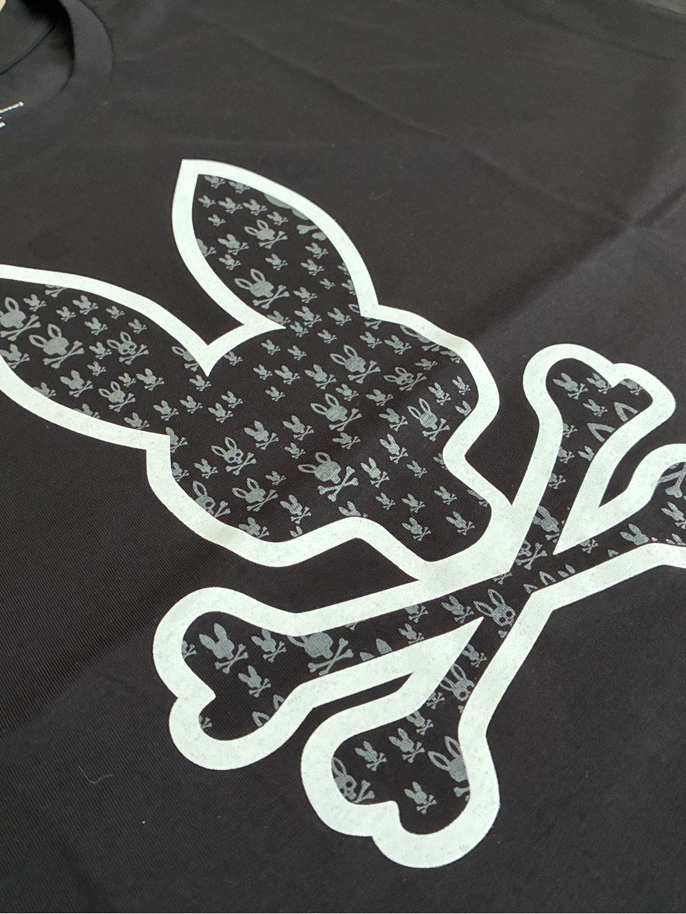 New Men’s Luxury Graphic T-shirt Black Size 2XL